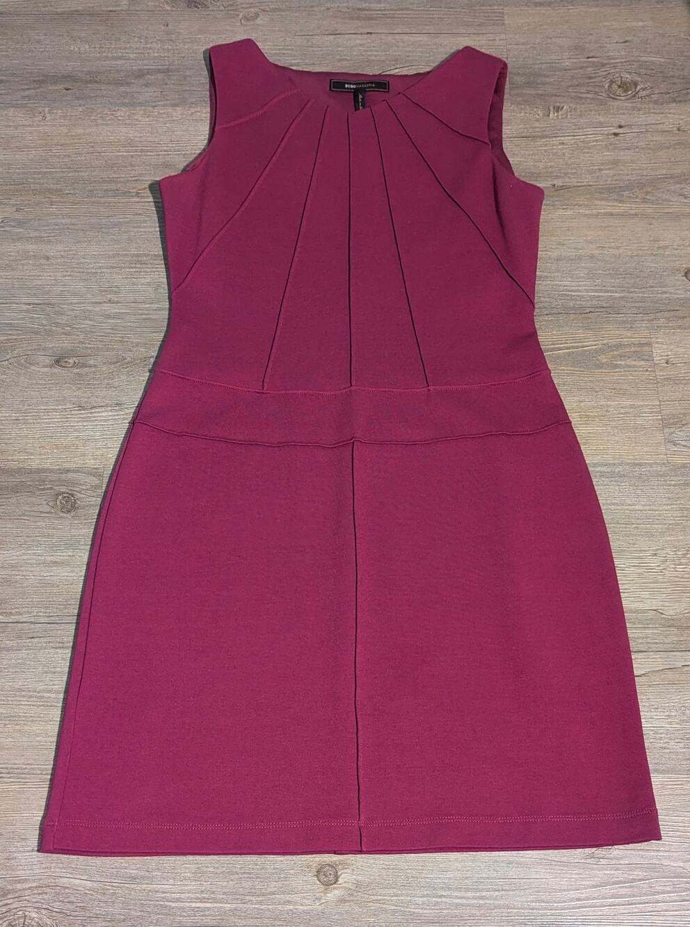 VTG BCBGMAXAZRIA Deep Burgundy Mini Fitted Sihlouette Dress Stretch Dress SZ 8